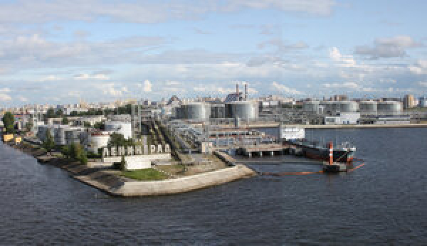 Порт Санкт-Петербурга зупинив перевалку селітри після атак українських безпілотників
